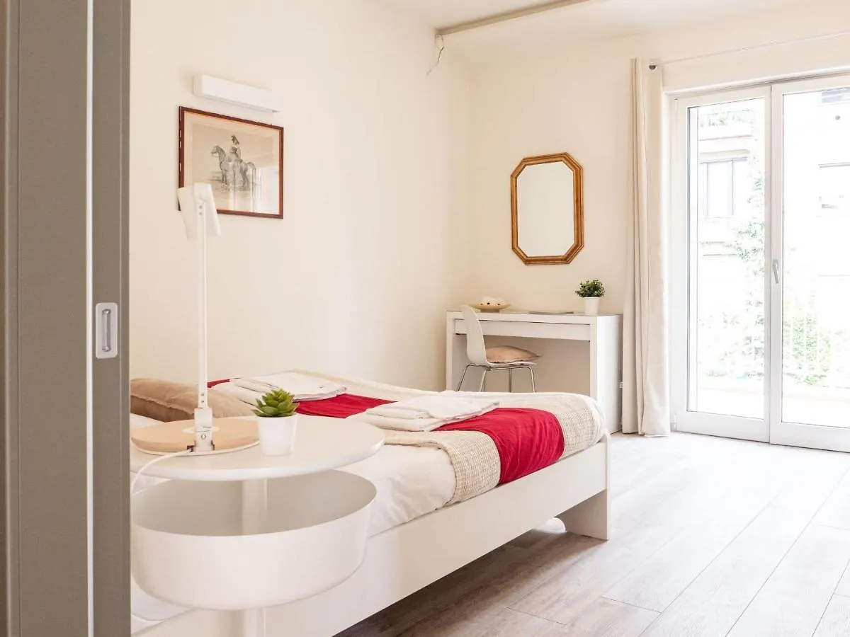 The Best Rent - Attic With Terrace In Milan Downtown Apartment