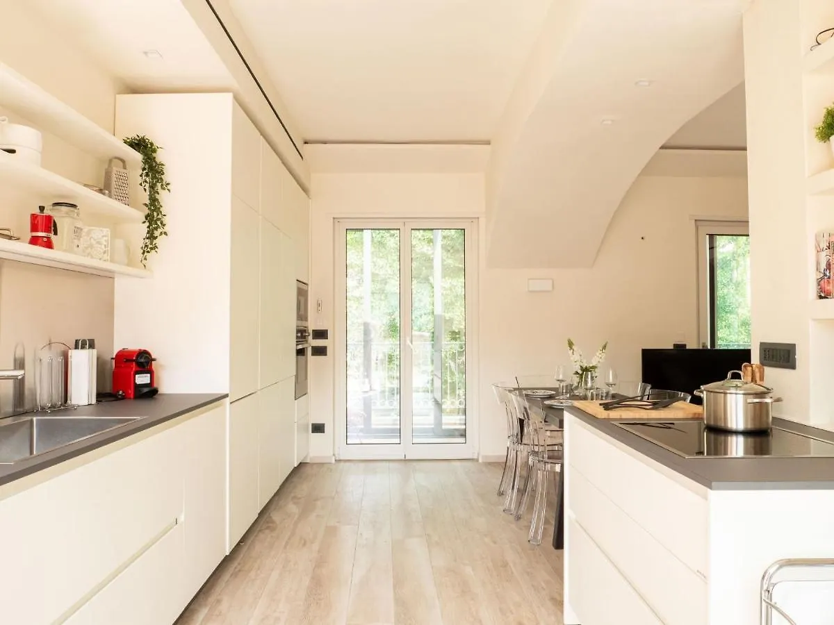 The Best Rent - Attic With Terrace In Milan Downtown Lägenhet