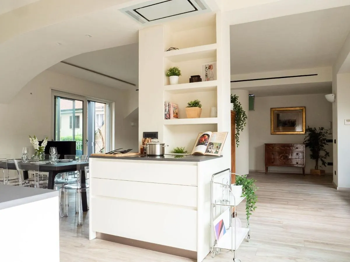 The Best Rent - Attic With Terrace In Milan Downtown Lägenhet