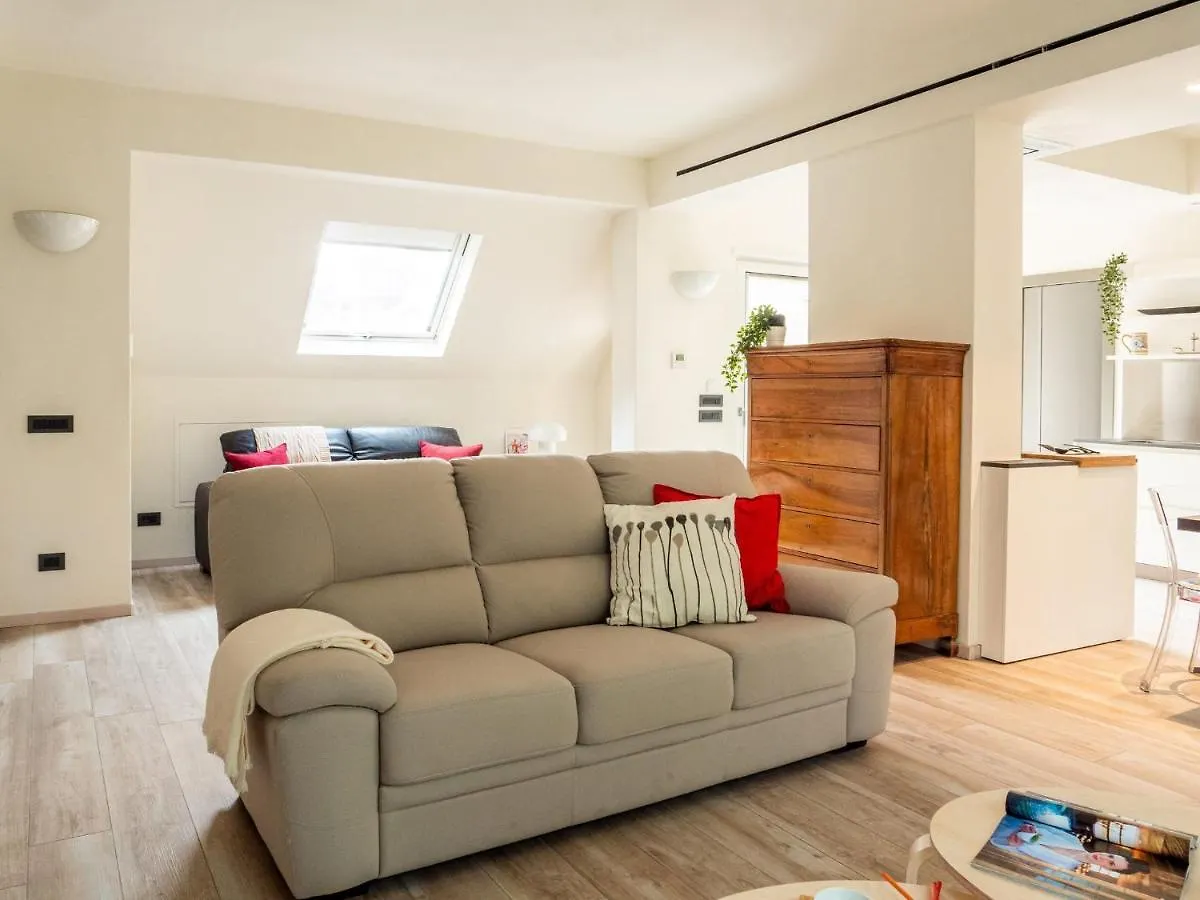 The Best Rent - Attic With Terrace In Milan Downtown Apartment